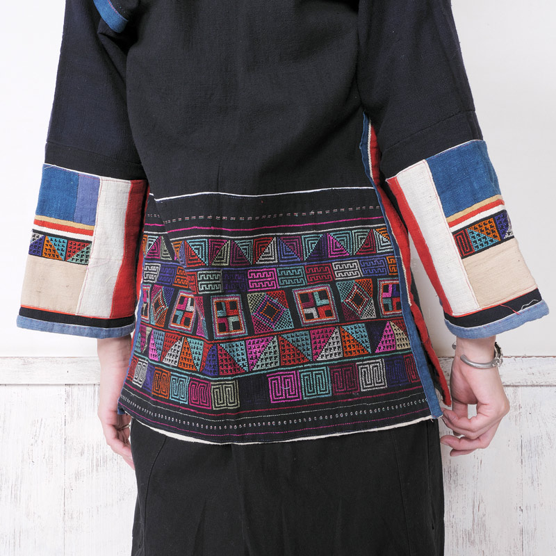 最新作得価タイ　アカ族　藍染　刺繍　アンティークジャケット コレクション