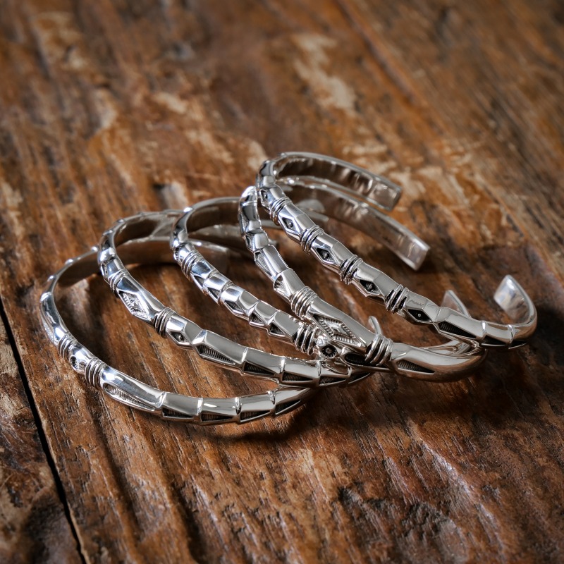 インディアンジュエリー　ピアス　ナバホ族　ジェニファーカーティス ジェニファーカーティスのピアス | Indian jewelry shop <Sandia