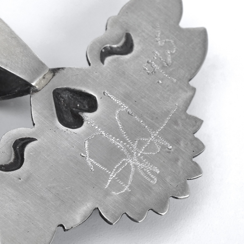 デリックキャドマン スタンプワーク イーグルペンダント｜マライカ公式通販