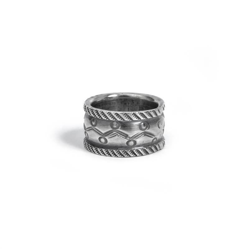 ジェシーロビンス　コインシルバーバングル　インディアンジュエリー 楽天市場】Indian Jewelry クリーク族 ジェシー ロビンズ (Jesse