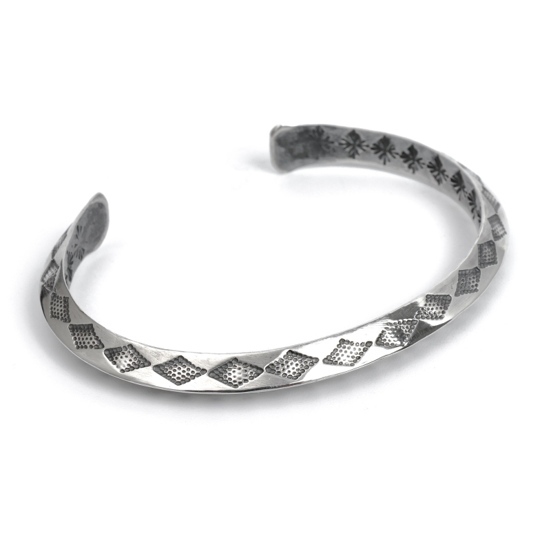 144mm サンシャインリーブス トライアングル 3面スタンプ バングル