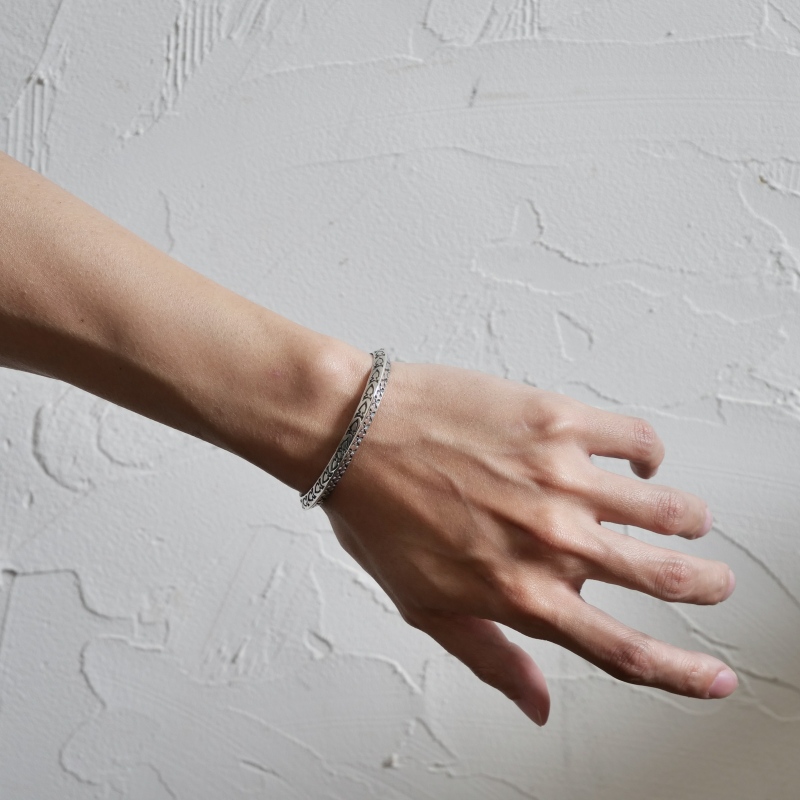 136mm サンシャインリーブス トライアングル 3面スタンプ バングル