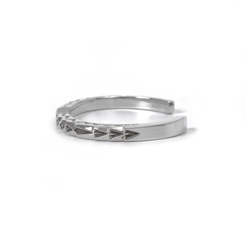 143mm ジェニファーカーティス スリーサイドスタンプ スクエアバングル