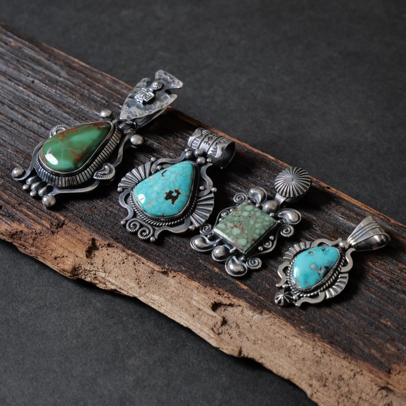 デルバートゴードン キングマン ペンダント｜マライカ公式通販