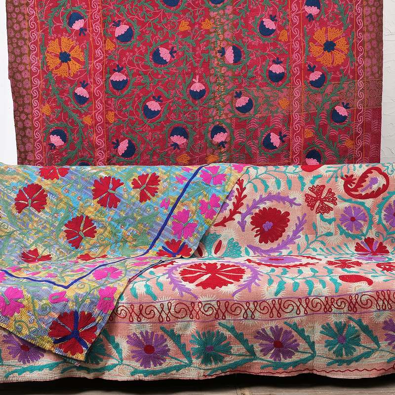 Aari刺繍　シルク　ラグ　タペストリー　ピーチ　アリ刺繍 50%OFF フラワーアリ刺繍ポーチS【メール便可】｜マライカ公式通販
