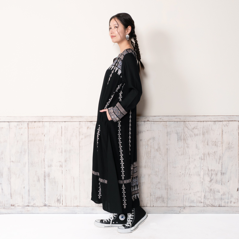 30%OFF パレスチナプリント長袖ワンピース｜マライカ公式通販