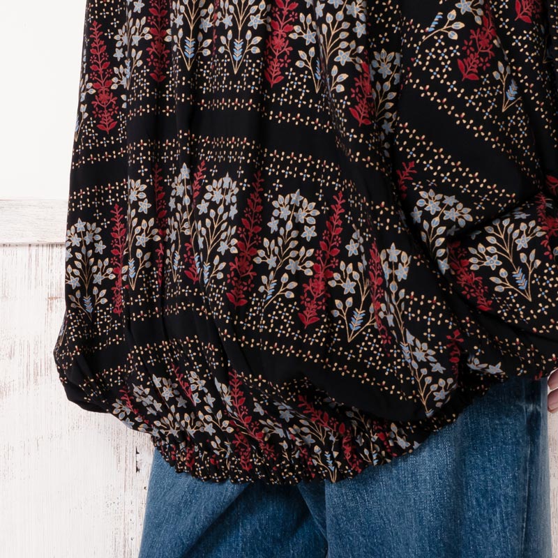 50%OFF ゴールドフラワープリントプルオーバー 【メール便可