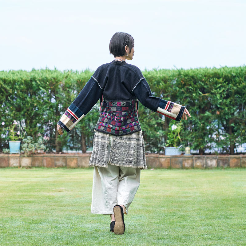 タイ アカ族 民族衣装 ジャケット 手織り 藍染 手刺繍 稀少品