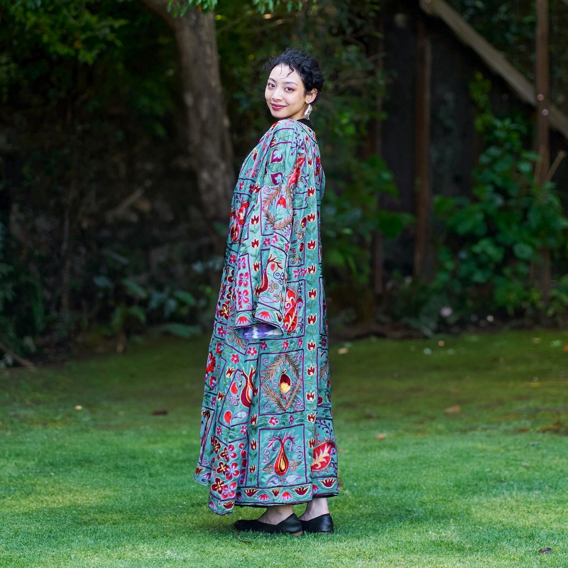 スザニ刺繍ロングコート｜マライカ公式通販