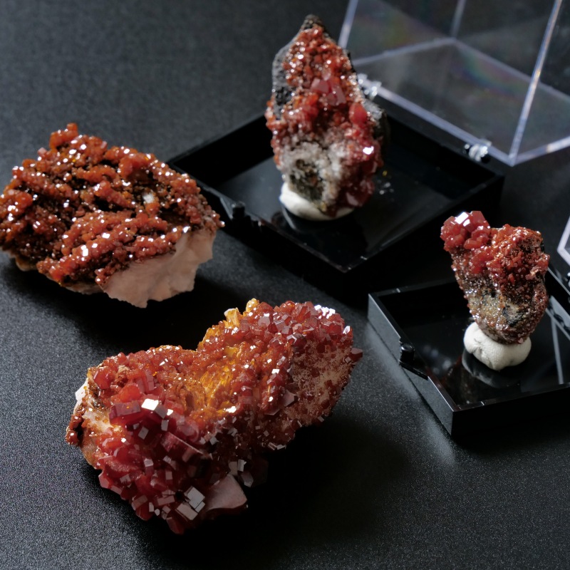 モロッコ産バナジナイト〈ケース付き〉｜マライカ公式通販