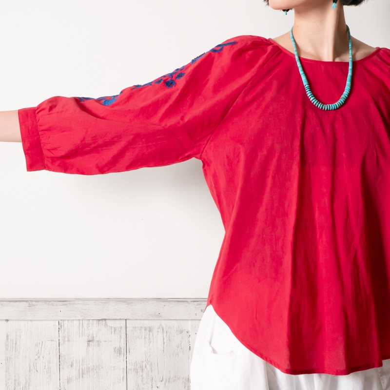 ☆新品☆ Ｍ.＆KYOKO コットン混フラワー刺繍風柄 ブルオーバー M.&KYOKO SS COLLECTION 2025】 花冠のような刺繍をあしらった