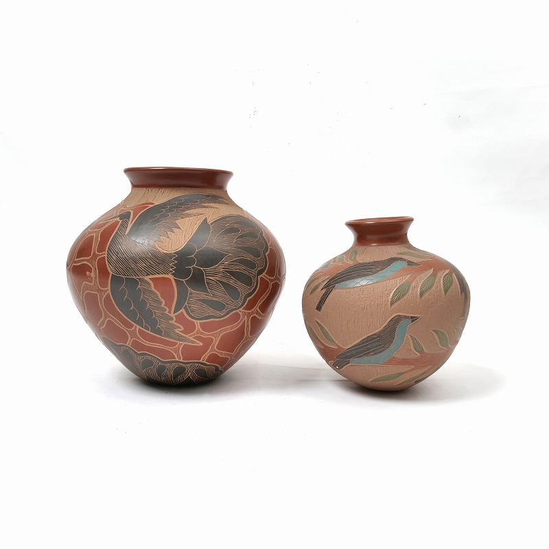 茶色い持ち手付き陶器の壺 ナバホ族 by T.Tom and L. Sam Navajo 特大 壺｜マライカ公式通販