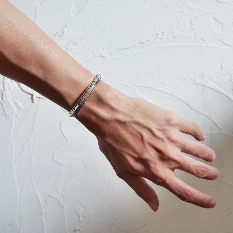 125mm ハーマンスミス トライアングル スタンプバングル｜マライカ公式通販