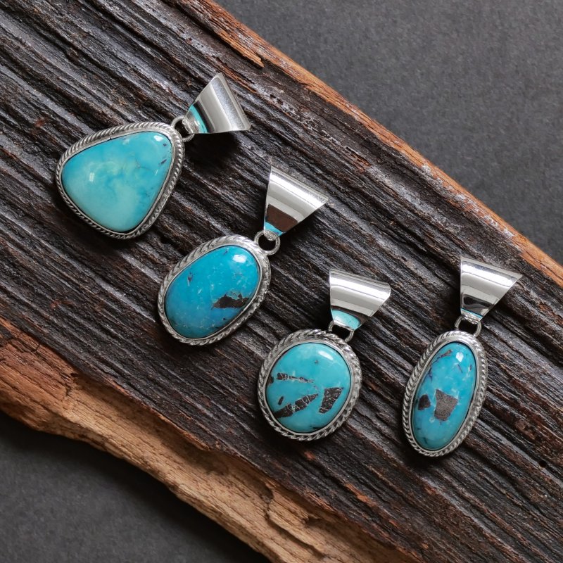 ナバホ族 ロビンツォーシー モレンシ ペンダント｜マライカ公式通販