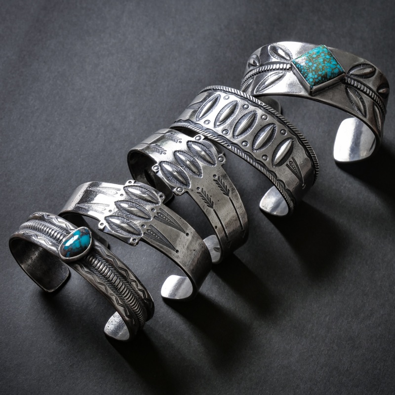 146mm ジェシーロビンズ コインシルバー バングル｜マライカ公式通販