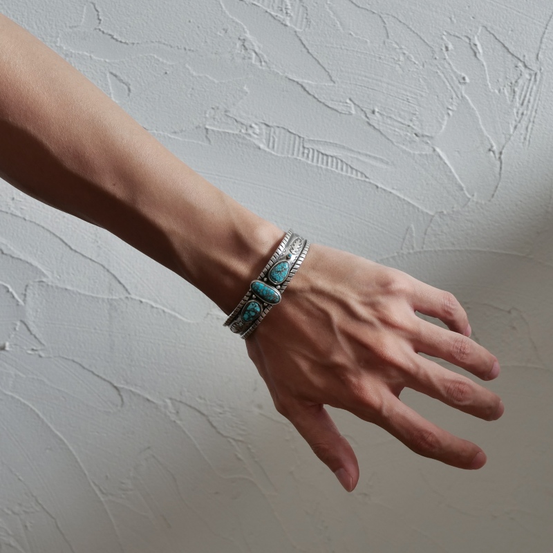 アパッチブルーターコイズワイヤーシルバーバングル