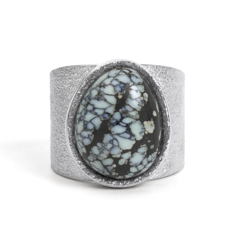 gram. 劇中登場レプリカリング Amazon | 2021バックスチャンピオンリングレプリカバスケットボール