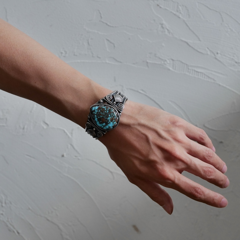 132mm スティーブアルビソ キングマン バングル｜マライカ公式通販