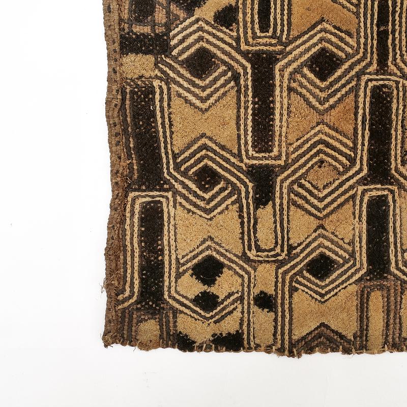 クバ王国 草ビロード 51cm×61cm ラフィア椰子布｜マライカ公式通販