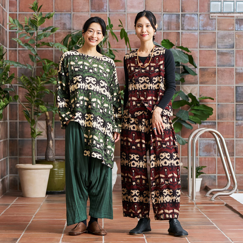 特大イカット　シンプル　おしゃれ　上品　手織り NEW イカット柄のトップス2種とパンツのシリーズが入荷!!