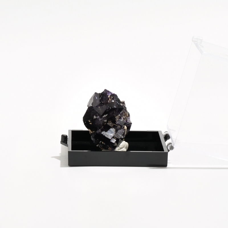 ナミビア・オコルス鉱山 フローライト原石 〈ケース付き〉｜マライカ