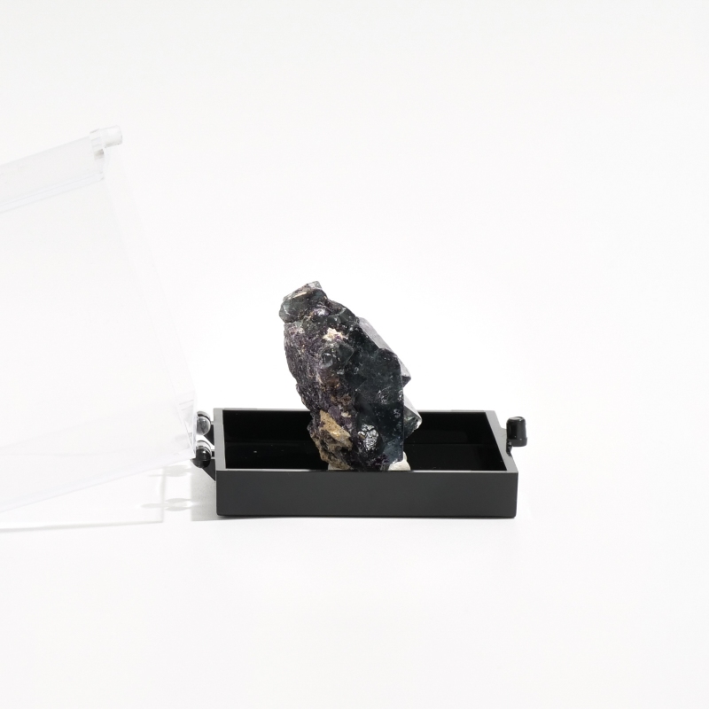 ナミビア・オコルス鉱山 フローライト原石 〈ケース付き〉｜マライカ