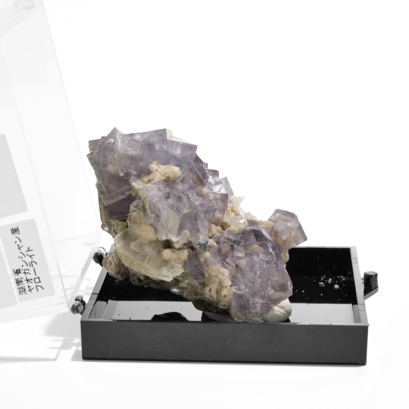 天然石 フローライト 鉱物　湖南省産　ヤオガンシャンフローライト原石 中国・湖南省ヤオガンシャン産 フローライト原石〈ケース付き