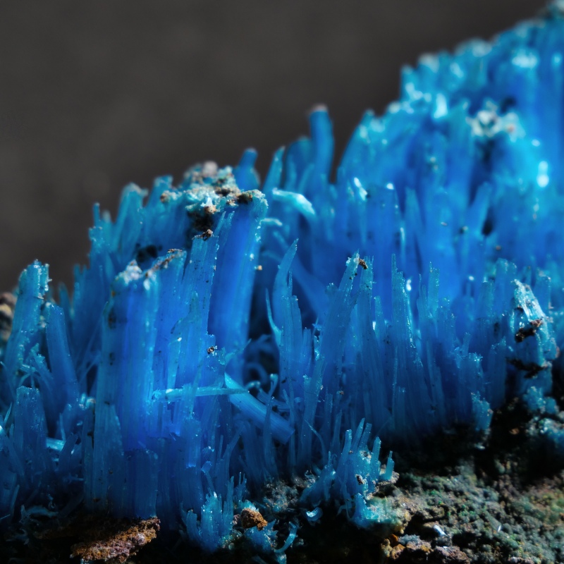 アメリカ・アリゾナ州プラネット鉱山 カルカンサイト原石｜マライカ