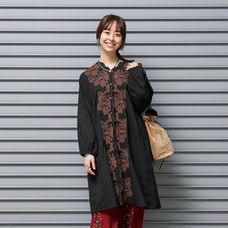 30%OFF フラワー刺繍前あきワンピース｜マライカ公式通販