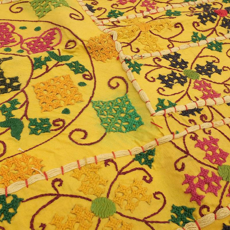 カッチ刺繍古布タペストリー 65cm×50cm｜マライカ公式通販