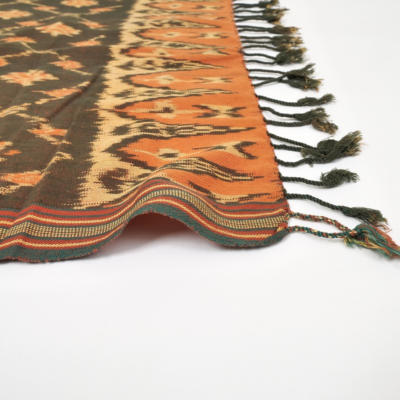 映画「架空の犬と嘘をつく猫 」使用品 イカットテーブルランナー