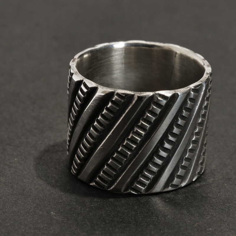 20号 ペリーショーティ コインシルバー スタンプワーク リング