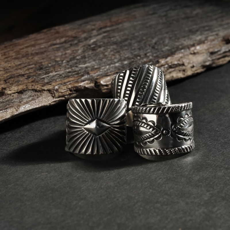 20号 ペリーショーティ コインシルバー スタンプワーク リング