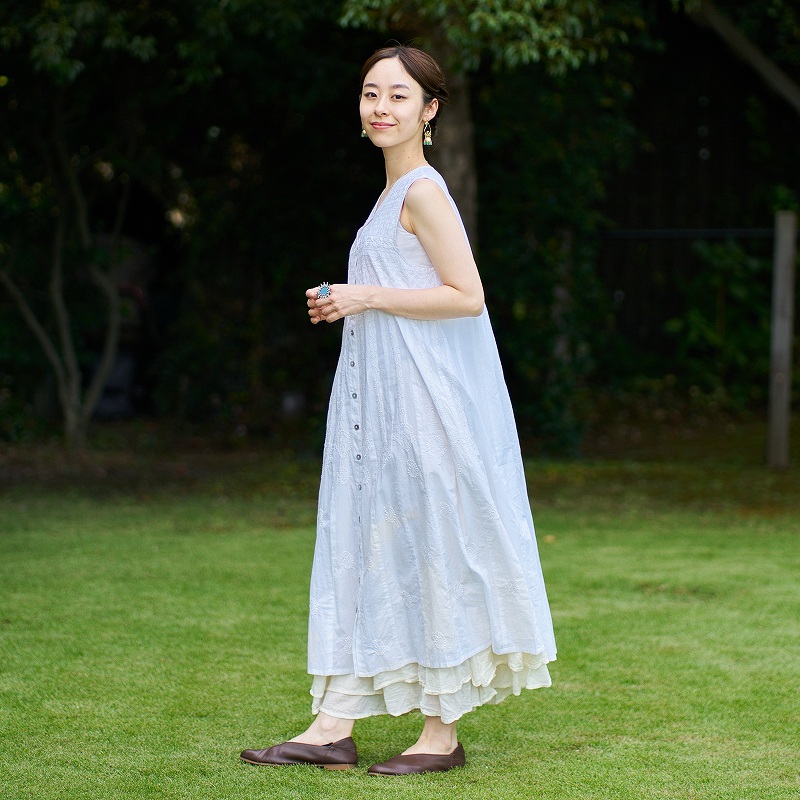 ラクノウ刺繍ノースリーブ前あきワンピース｜マライカ公式通販