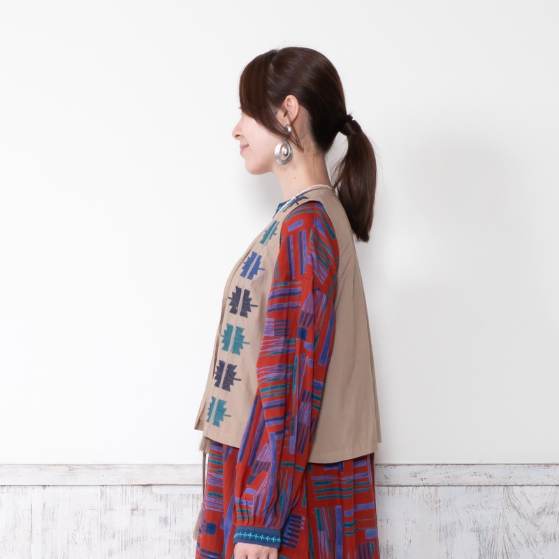 コットンクラウン刺繍ベスト 【メール便】｜マライカ公式通販
