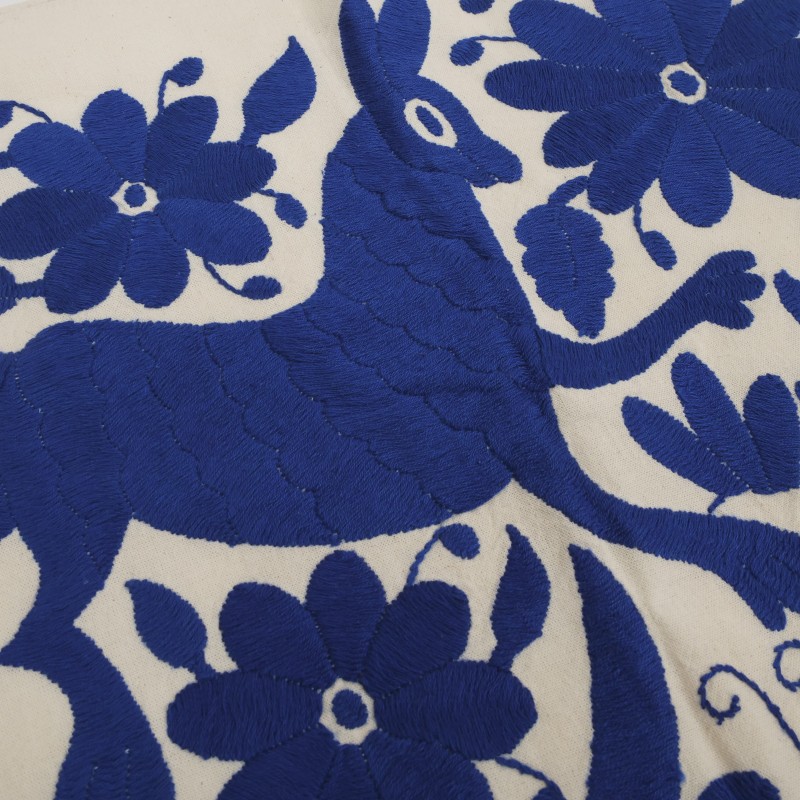 オトミ刺繍タペストリー 95cm×71cm｜マライカ公式通販