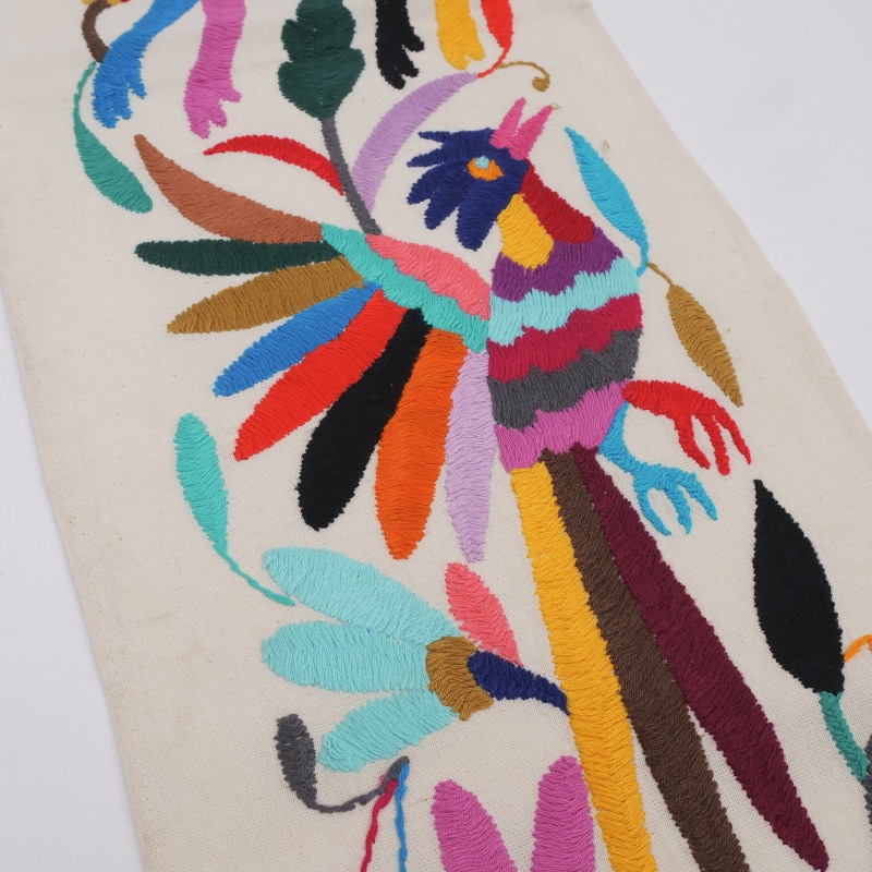 オトミ刺繍タペストリー 192cm×20.5cm｜マライカ公式通販