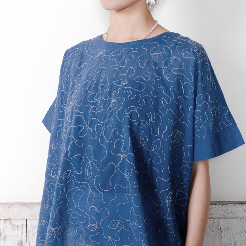 ドリー刺繍プルオーバー 【メール便可】｜マライカ公式通販