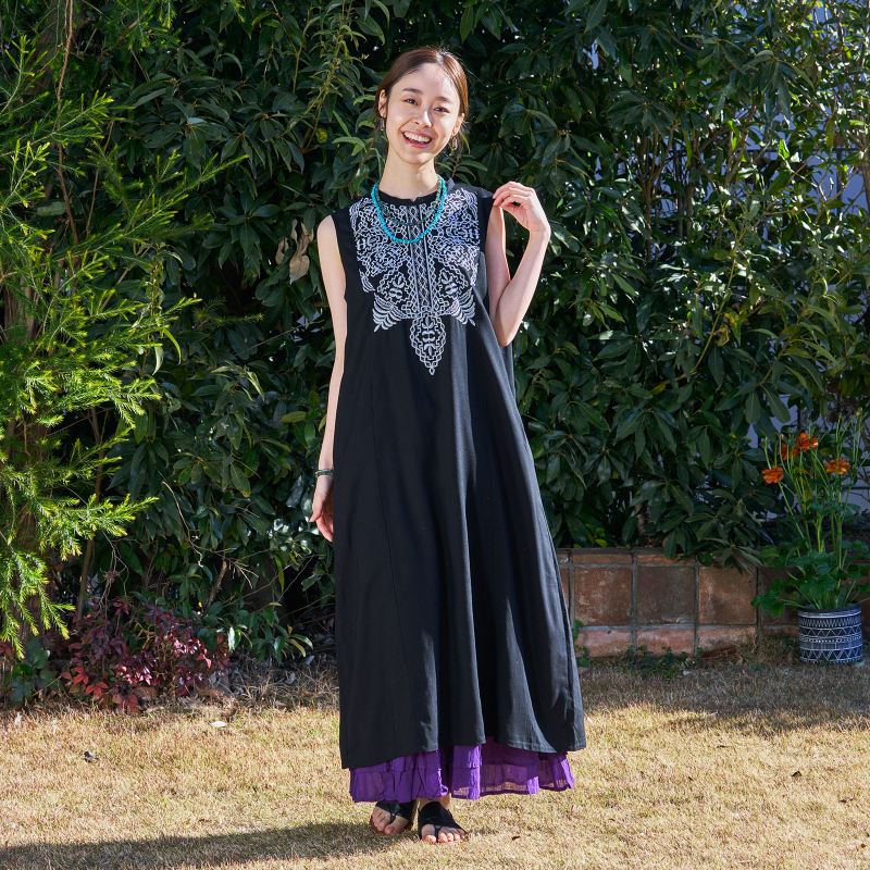 ザリ刺繍ノースリーブワンピース｜マライカ公式通販