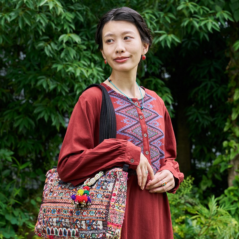 予約販売】 幾何刺繍ワンピース 11月入荷予定｜マライカ公式通販