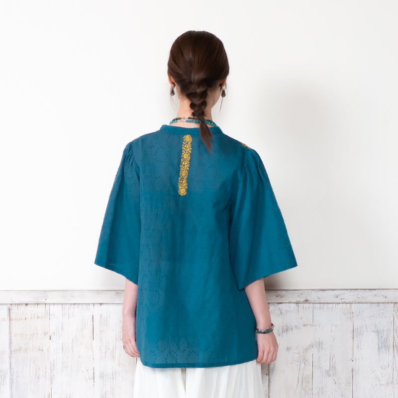 ラクノウ刺繍チュニックプルオーバー｜マライカ公式通販