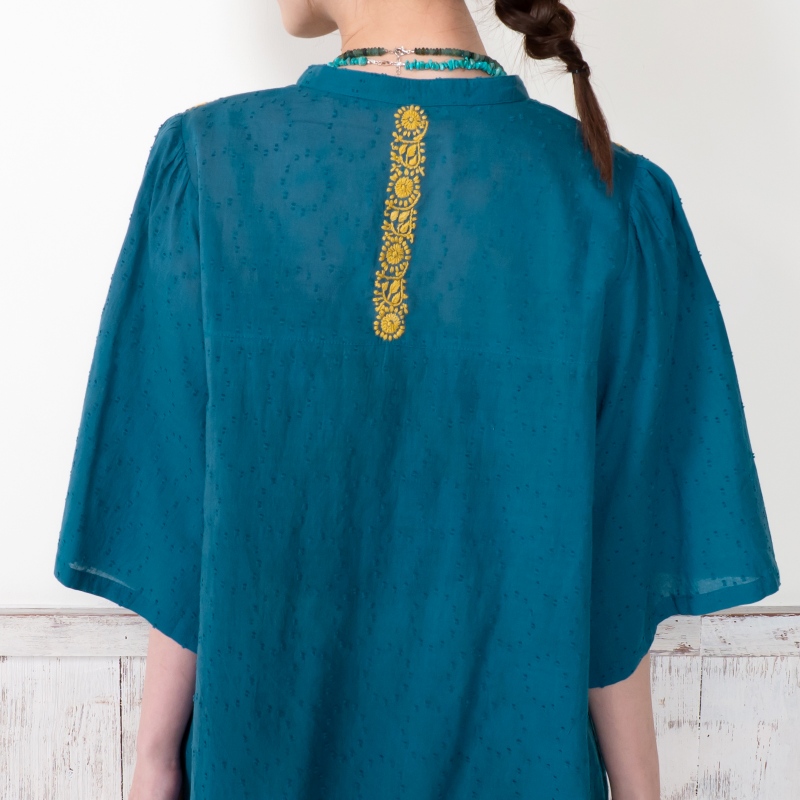 ラクノウ刺繍チュニックプルオーバー｜マライカ公式通販