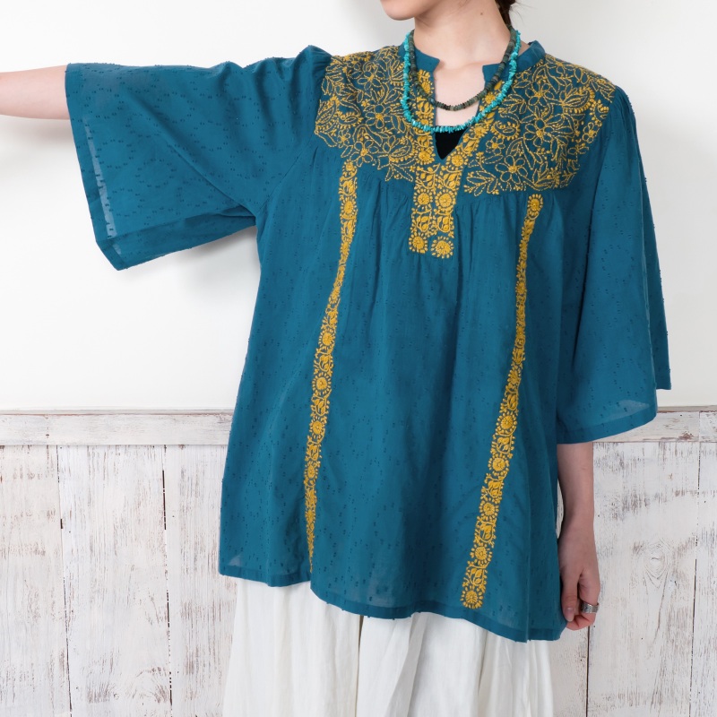 ラクノウ刺繍チュニックプルオーバー｜マライカ公式通販