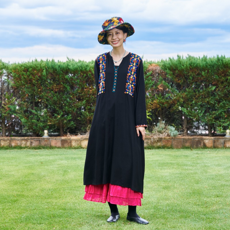 レーヨンアリ刺繍スキッパーワンピース｜マライカ公式通販